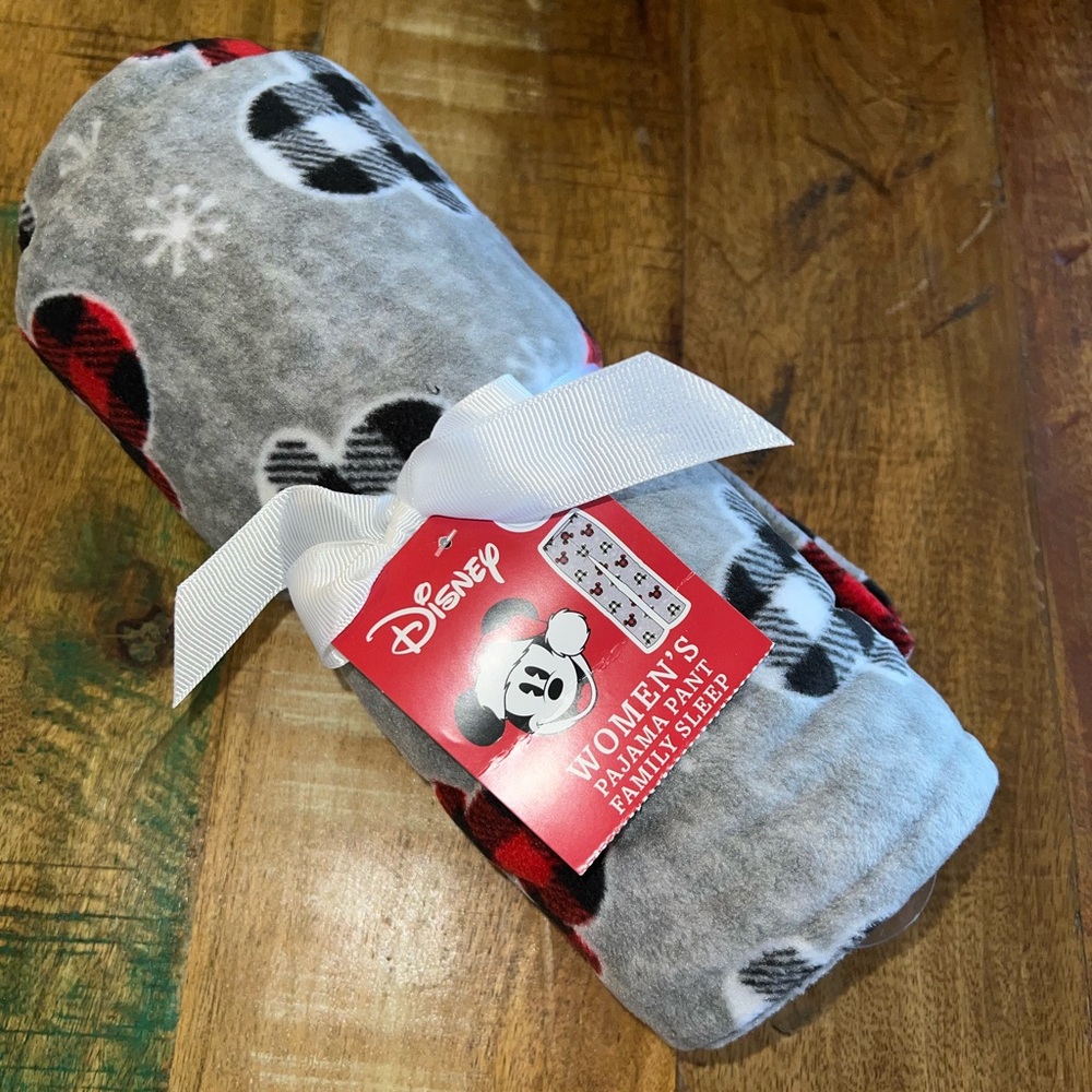 Mickey Mouse gray buffalo check fleece pajama pants. SZ. 3X. SZ. 4X. NWT